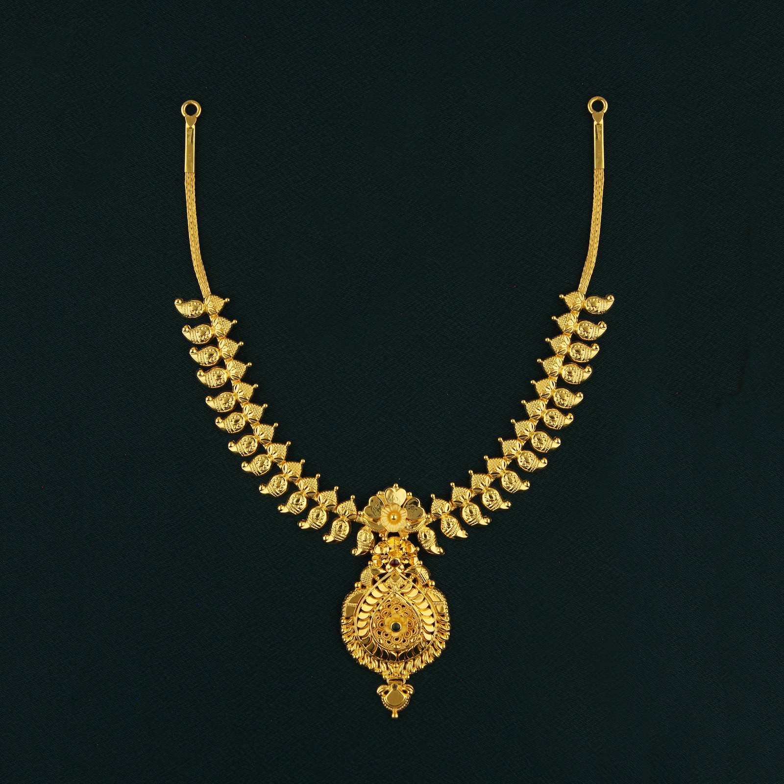 FANCY NECKLACE